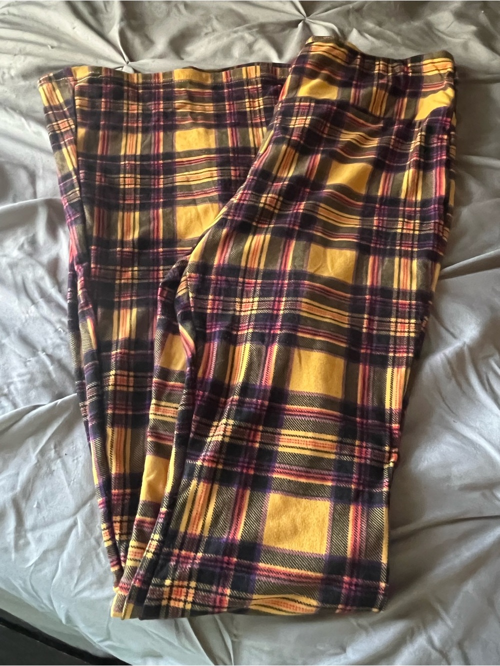 No Boundaries Yellow Plaid Leggings